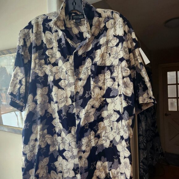 Hawaiian style - Britches Classic Sport Cotton/Poly blend button-up  - size L - Picture 1 of 4